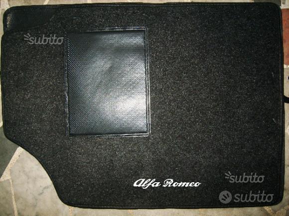 TAPPETINI AUTO IN MOQUETTE ALFA ROMEO 147 GIULIETTA 156 159 LOGO