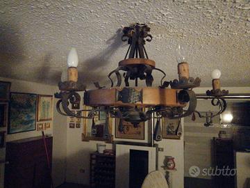 LAMPADARIO FERRO BATTUTO LEGNO COUNTRY