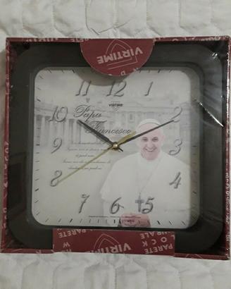 Orologio quadrato da parete con Papa Francesco 