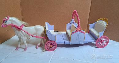carrozza con cavallo