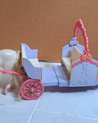 carrozza con cavallo
