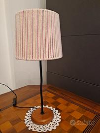 Lampada con paralume fatto a mano pezzo unico