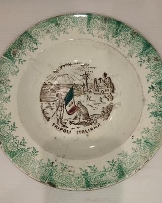 Antico piatto d'epoca