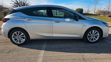 Opel Astra 1.5 122cv