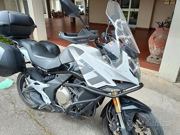CFMoto 650MT