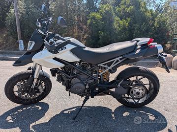 Ducati Hypermotard 796 (2010) 