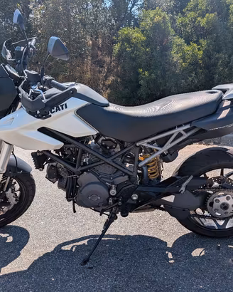 Ducati Hypermotard 796 (2010) 