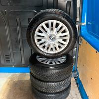 Cerchi in ferro con gomme 195/65/R15 T