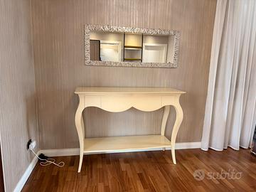 TAVOLO CONSOLE ELEGANTE