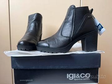 Stivaletto in pelle nero con plateau Igi&Co taglia