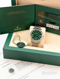 Rolex Oyster Perpetual 41 Verde, Full set, Permute