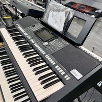 YAMAHA PSR-S975