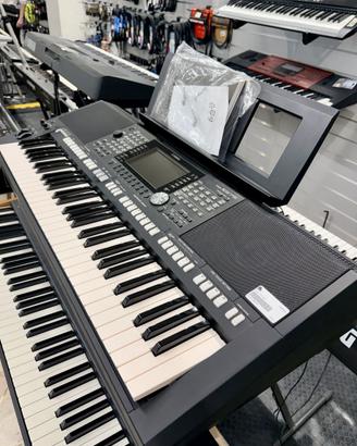 YAMAHA PSR-S975
