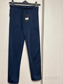 Pantaloni sportivi nuovi