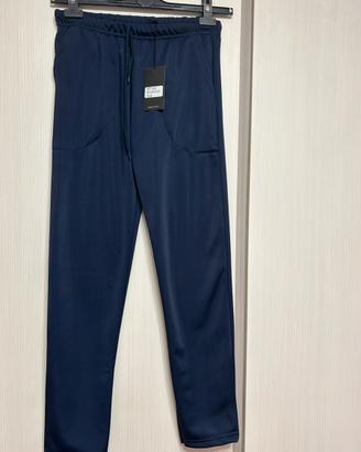 Pantaloni sportivi nuovi