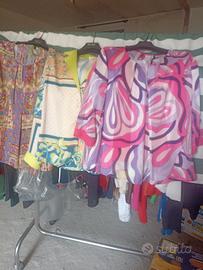 sotto giacche diverse taglie e colori