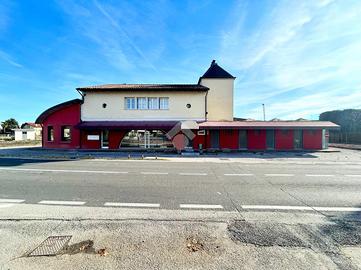 NEGOZIO A FIUME VENETO