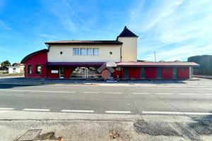 NEGOZIO A FIUME VENETO