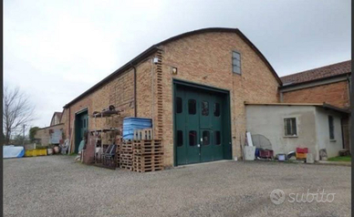 Capannone a Lugo
