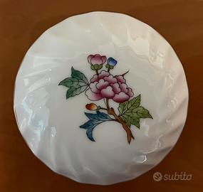 Scatola in porcellana Herend decoro Queen Victoria