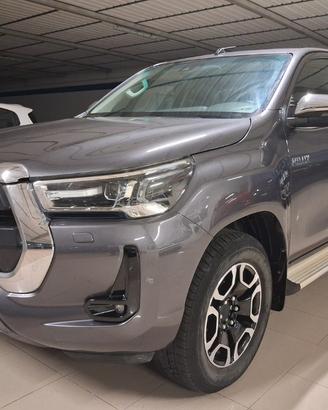 TOYOTA Hilux 2.4 d-4d C&C 4x4 Double cab Executive