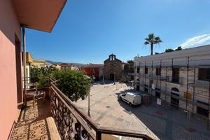 Indipendente con Cortile, Balcone e Box