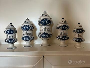 Vasi in ceramica farmacia