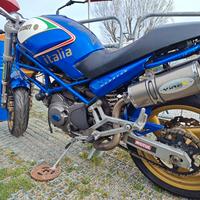 Ducati Monster 600 guid. con A2