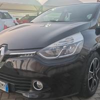 Renault Clio 1.2 75CV 5 porte Costume National