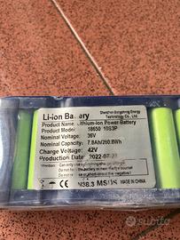 Batteria monopattino 36v 7.4 A