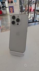 iPhone 15 pro 128 GB 