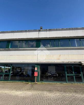 NEGOZIO A FIGLINE E INCISA VALDARNO