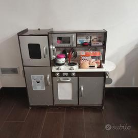 Cucina giocattolo
