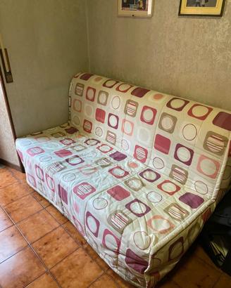 Divano letto matrimoniale compatto