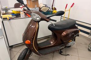 Vespa et4 125