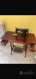 Antica macchina da cucire Singer originale
