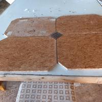 Mattonelle nuove mai usate