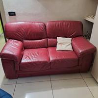divani in pelle rossa