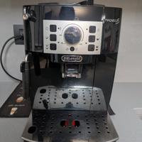 Macchina per caffè in grani De Longhi 