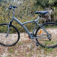 BICICLETTA MOUNTAIN BIKE B-TWIN