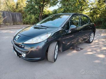 Peugeot 207 1. 6 hdi