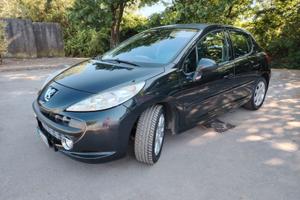 Peugeot 207 1. 6 hdi