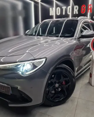 Alfa Romeo Stelvio 2.2 Turbodiesel 190 CV AT8 RWD 