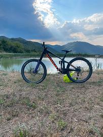 Kona Operator dh
