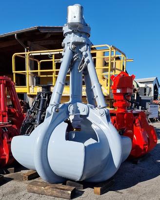 Polipo liebherr a 5 pale da 800 litri