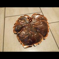 Centrotavola a forma di foglia di rame