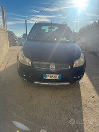 AUTOVETTURA FIAT SEDICI4X4