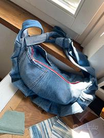 Halfmoon croissant bag in denim Upcycled