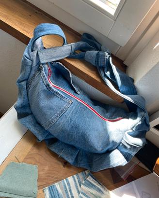 Halfmoon croissant bag in denim Upcycled