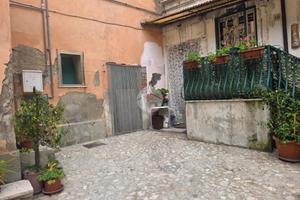 CASA SEMINDIPENDENTE A MONTESARCHIO